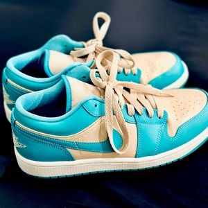 Air Jordan 1 Low Heel Teal (Size 9) - brand new- never worn